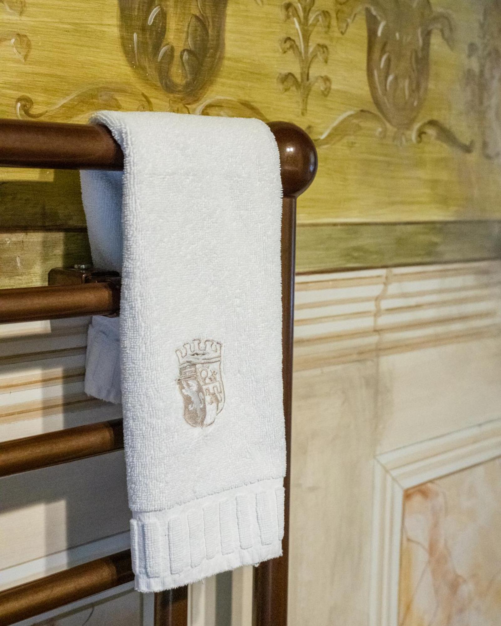 Castello Di Hotel